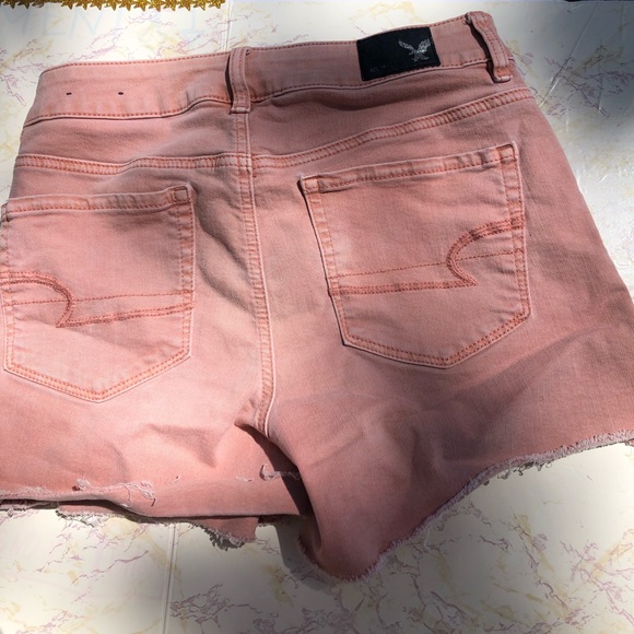 Super cute American eagle pink denim shorts - Picture 3 of 7